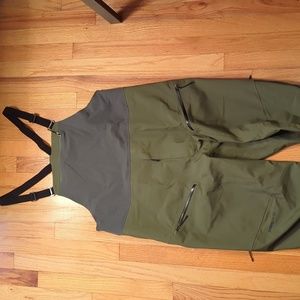 Patagonia SnowDrifter Bib Basin Green Men's Large